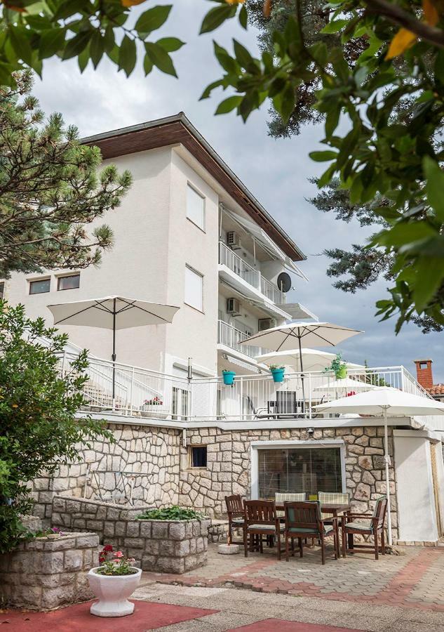 Apartments Tepavac Novi Vinodolski Bagian luar foto