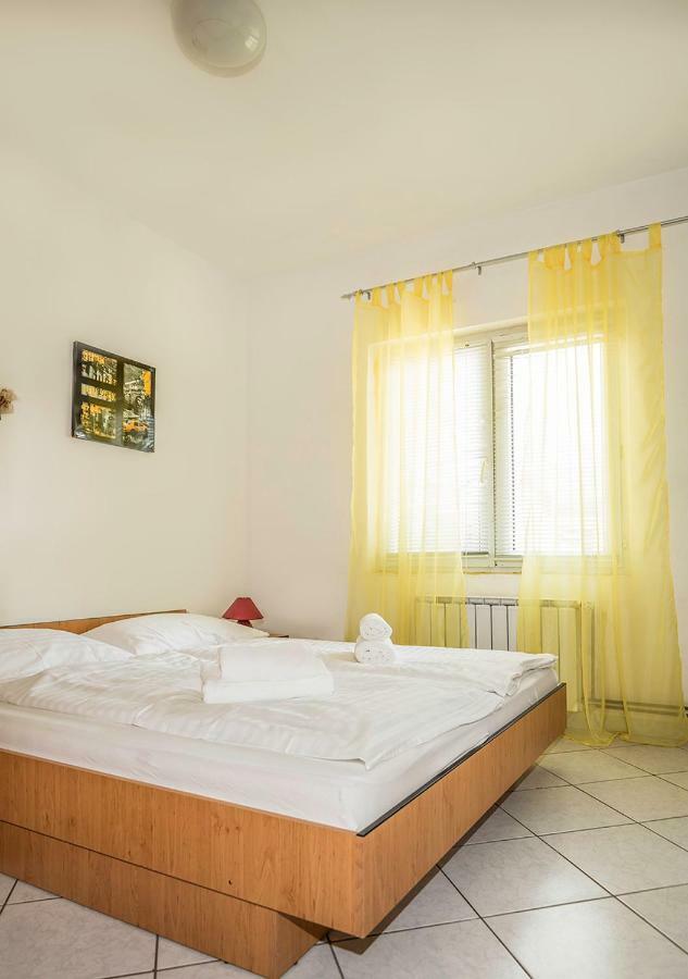 Apartments Tepavac Novi Vinodolski Bagian luar foto